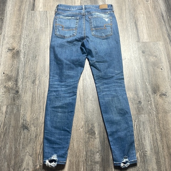 American Eagle Women’s Distressed Super High Rise Jegging, size 6 - Picture 12 of 12